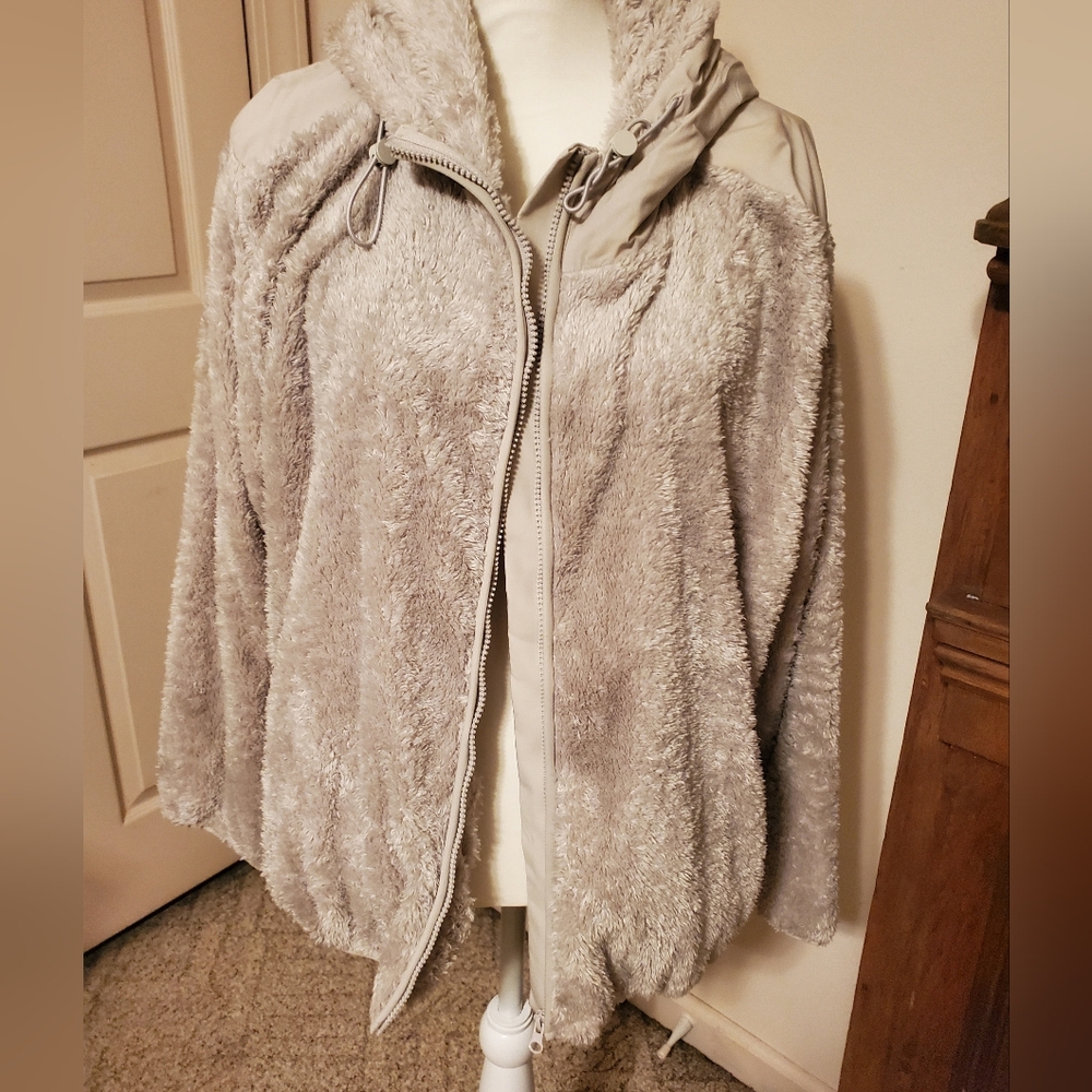 Womens 2XL Storm sherpa block zipper NWT